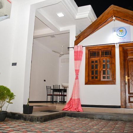 Ocean Grace Bed & Breakfast Arugam Bay Exterior photo